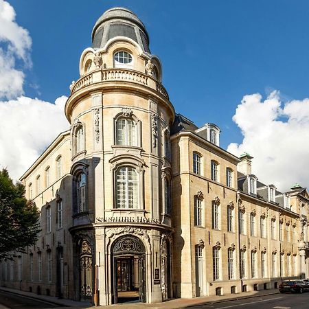 Hotel Sapphire House Antwerp, Autograph Collection By Marriott Exterior foto The former headquarters of the Institut de France, at 103 rue de Rivoli, Paris 1st arrondissement